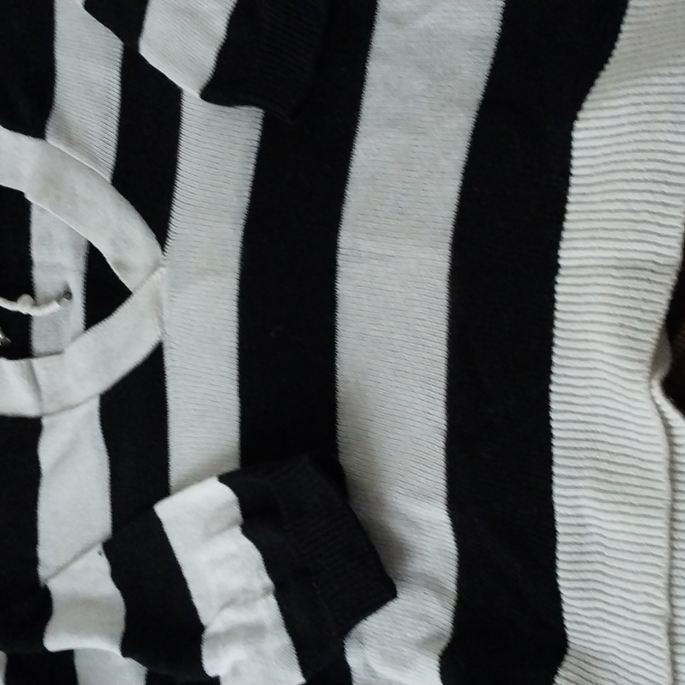 Women's sweater
